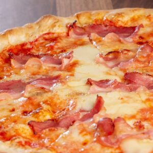 Pizza cuite au feu de bois à Niort