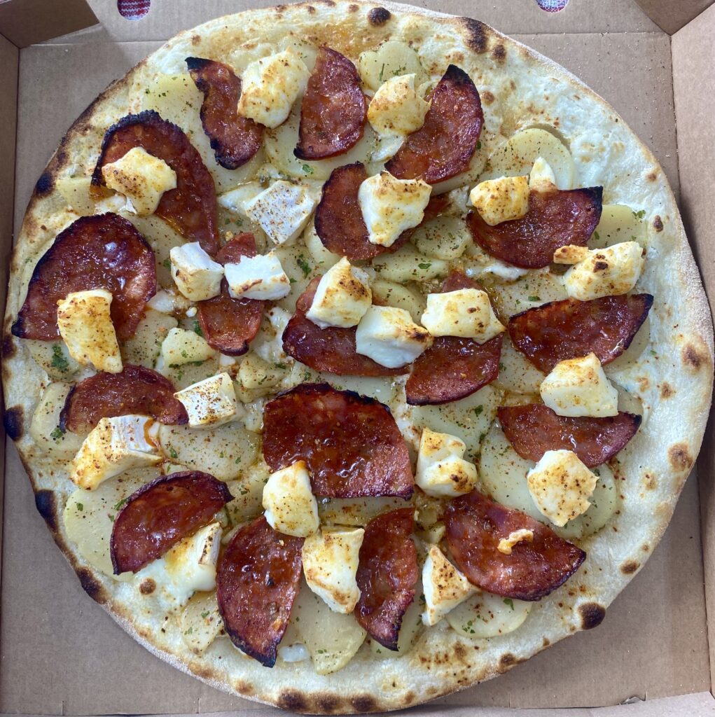 Pizza cuite au feu de bois à Chauray